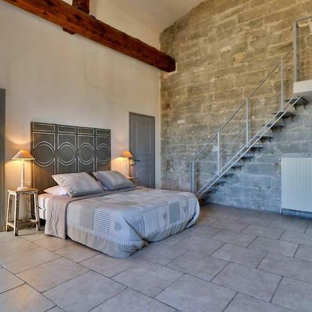 Le Posterlon Bed & Breakfast Caumont-sur-Durance Dış mekan fotoğraf