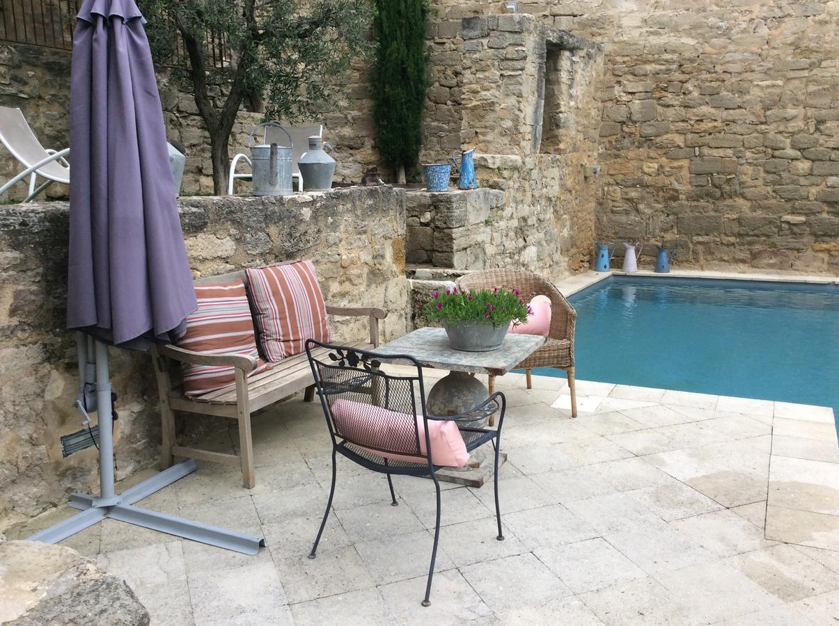 Le Posterlon Bed & Breakfast Caumont-sur-Durance Dış mekan fotoğraf