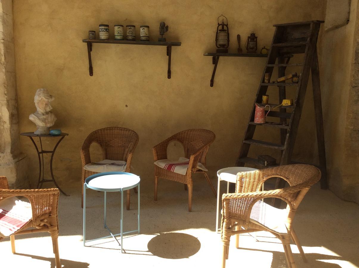 Le Posterlon Bed & Breakfast Caumont-sur-Durance Dış mekan fotoğraf