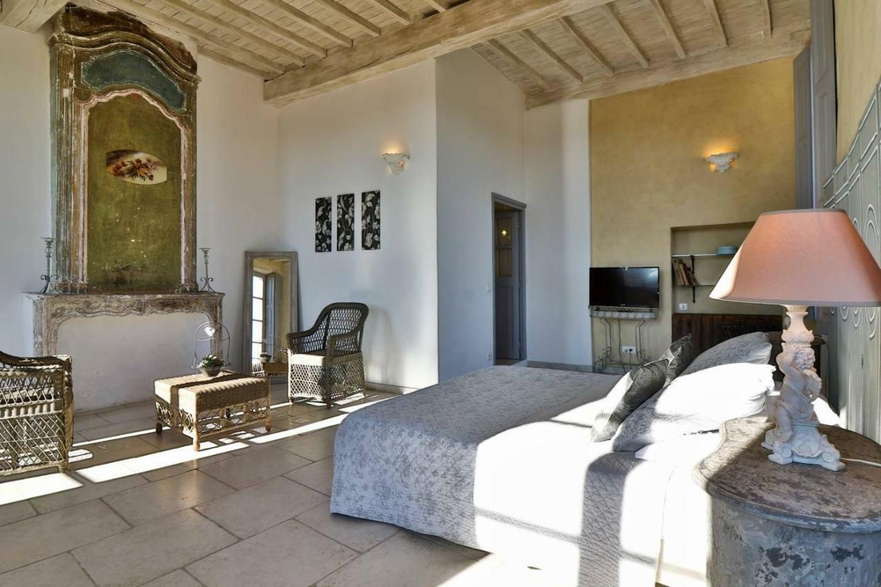 Le Posterlon Bed & Breakfast Caumont-sur-Durance Dış mekan fotoğraf