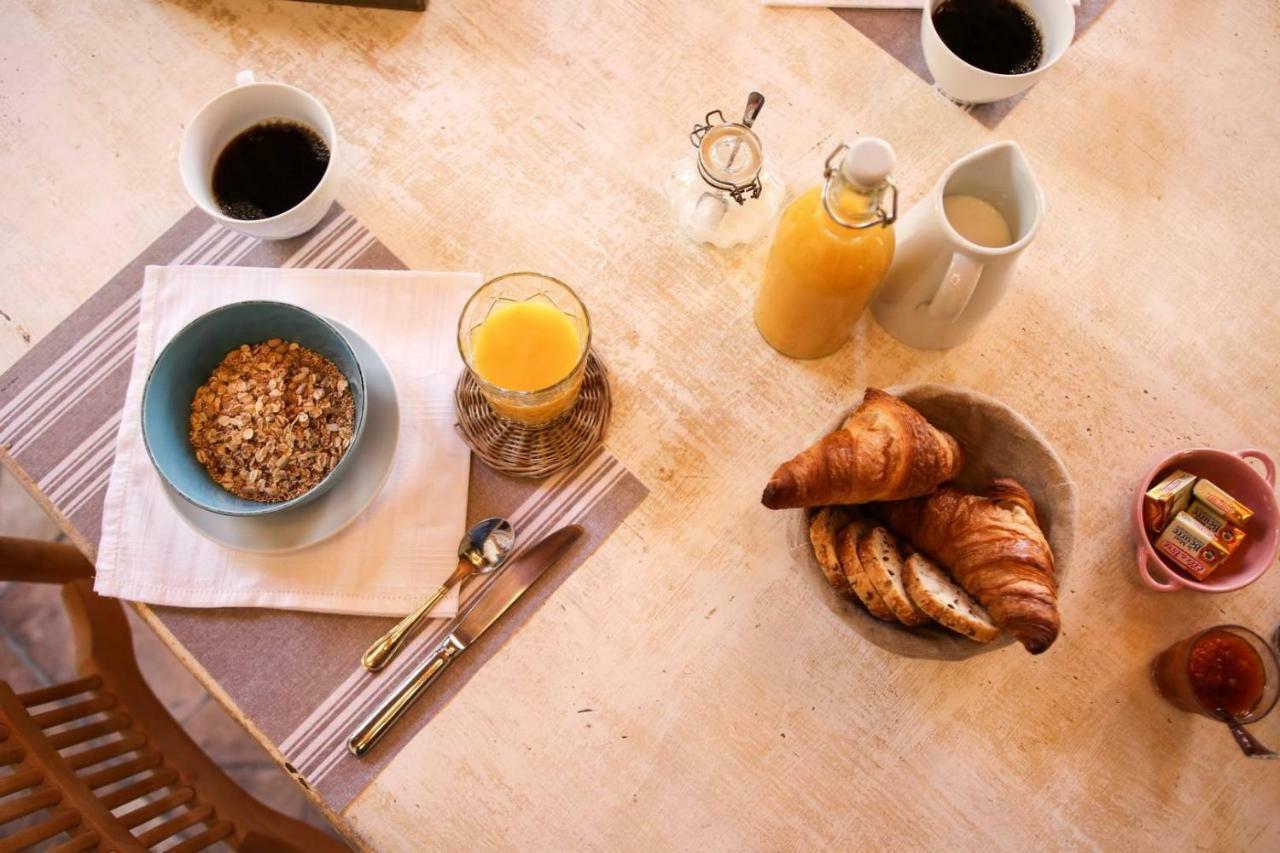 Le Posterlon Bed & Breakfast Caumont-sur-Durance Dış mekan fotoğraf